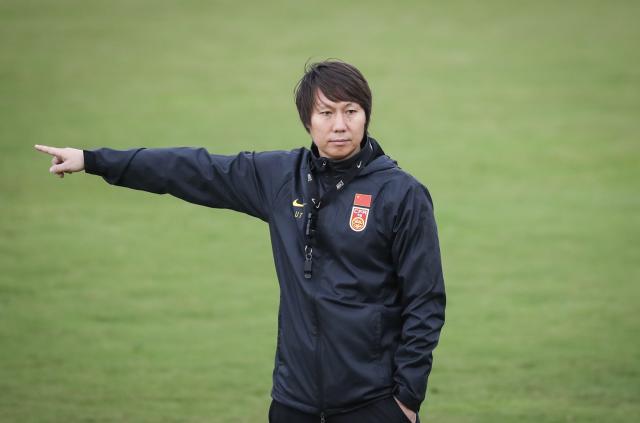 开云-李铁：费南多受伤退出集训 国足最大对手是“伤病”