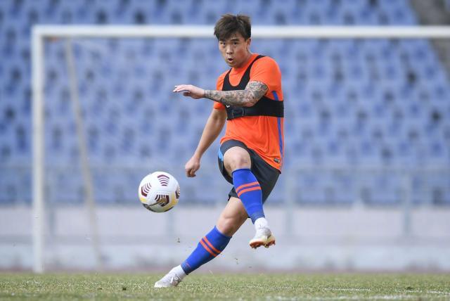 开云官方-山东泰山官宣石柯正式加盟 1年合约+4年续约条款